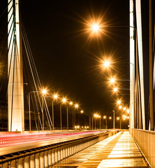 Most Milenijny we Wrocławiu nocą